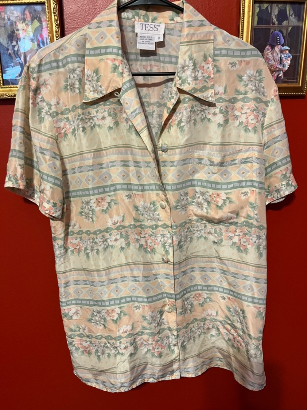 Men’s Short-Sleeve Floral Button-Up Shirt in Peach & Sage